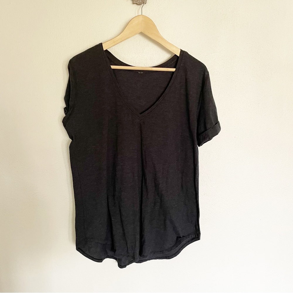 Lululemon dark grey v-neck short sleeve tee
